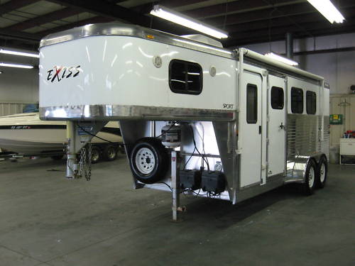 Trailer photograph 12