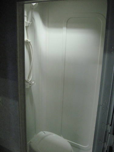 Trailer photograph 8