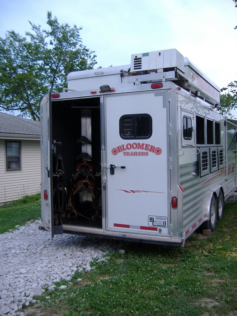 Trailer photograph 4