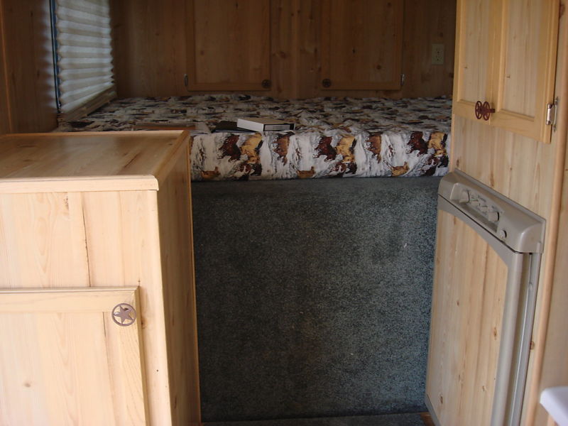 Trailer photograph 18