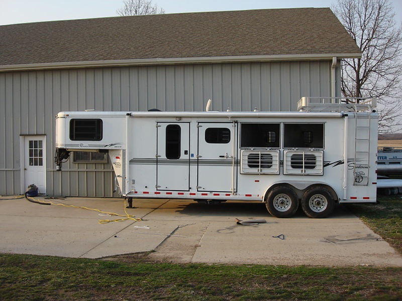 Trailer photograph 3