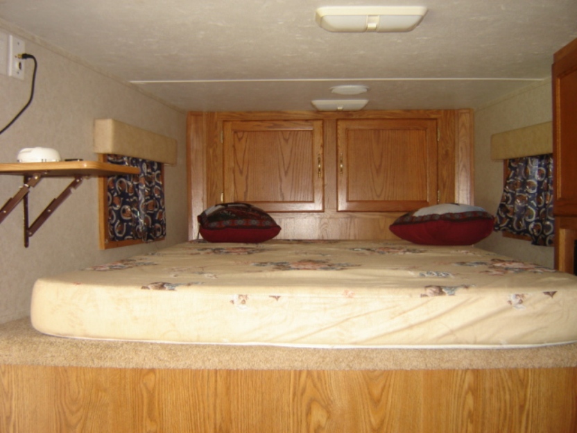 Trailer photograph 11