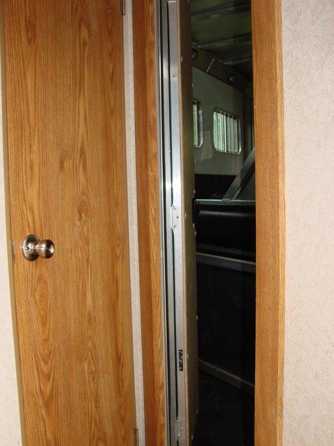 Trailer photograph 14