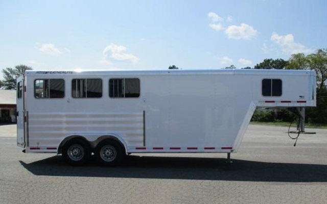 Trailer photograph 4