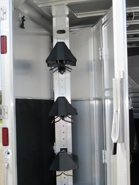 Trailer photograph 7