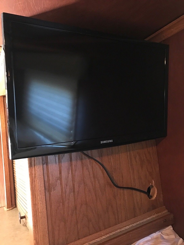 Trailer photograph 18