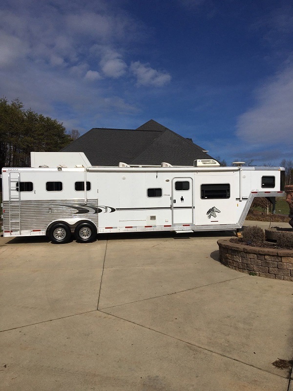 Trailer photograph 6