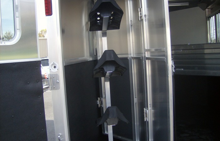 Trailer photograph 5