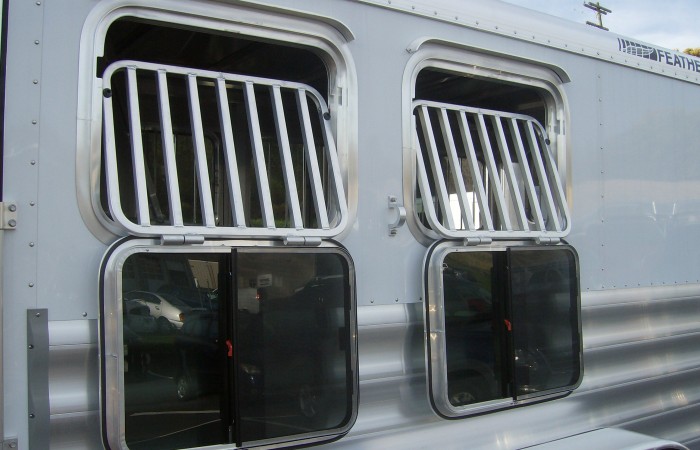 Trailer photograph 7