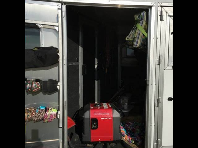 Trailer photograph 15