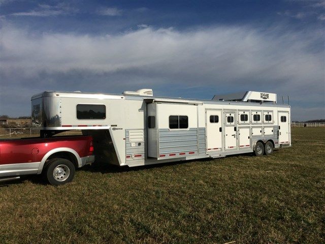 Trailer photograph 5