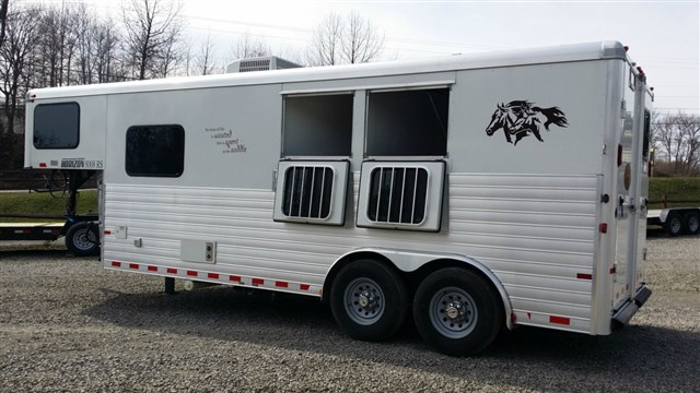Trailer photograph 2