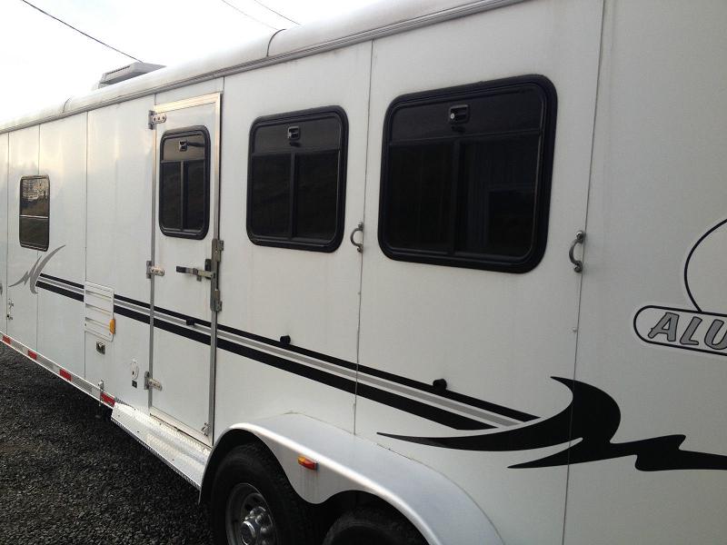 Trailer photograph 5