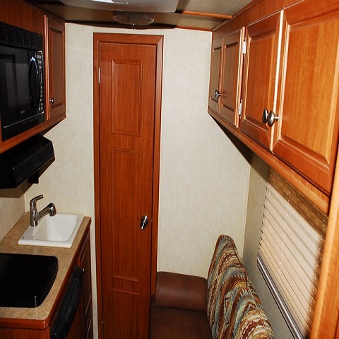 Trailer photograph 10
