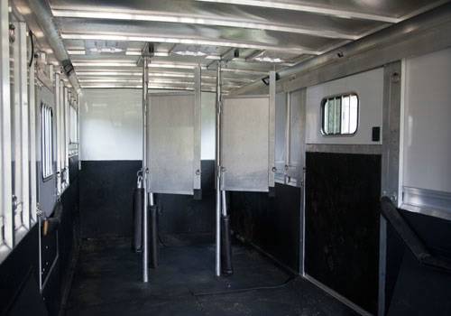 Trailer photograph 14