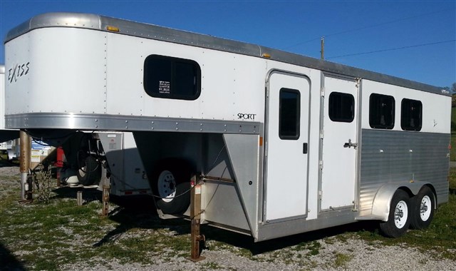 Trailer photograph 3