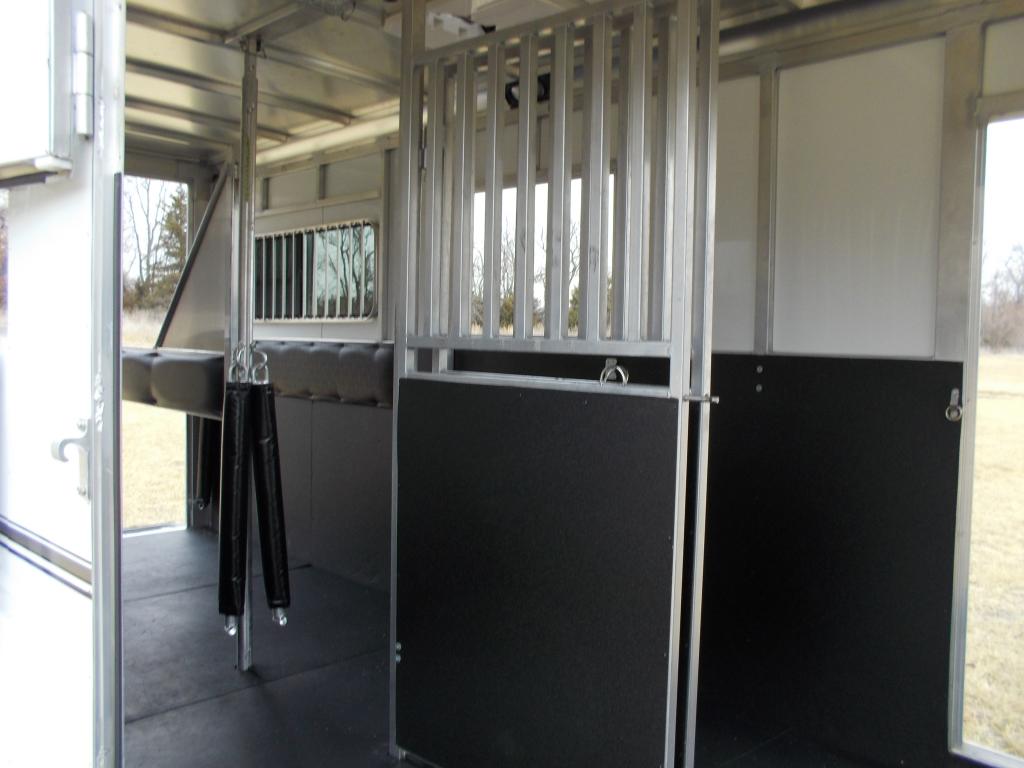 Trailer photograph 29