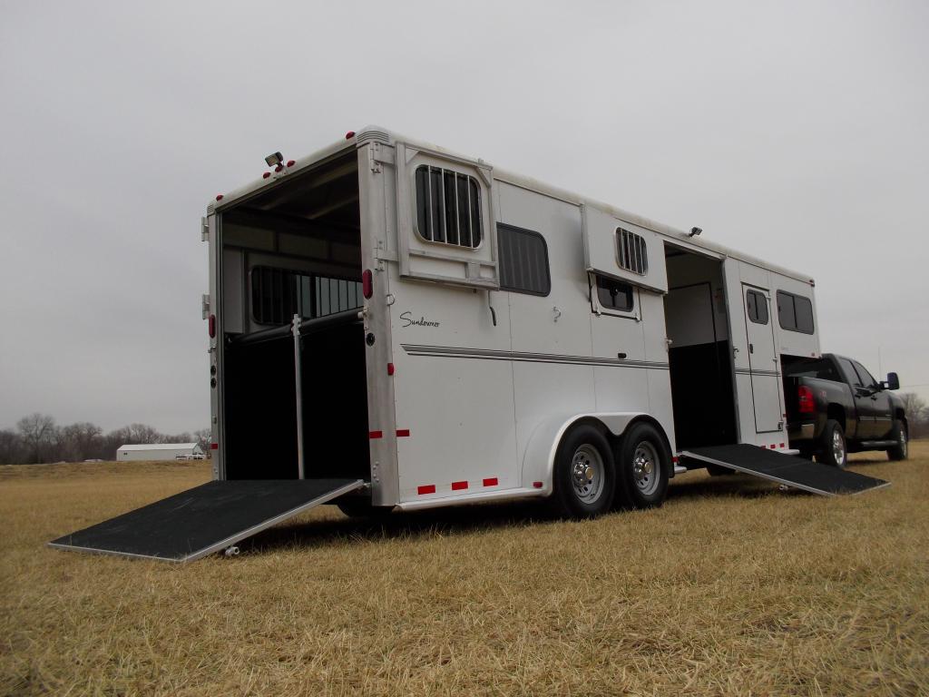 Trailer photograph 4