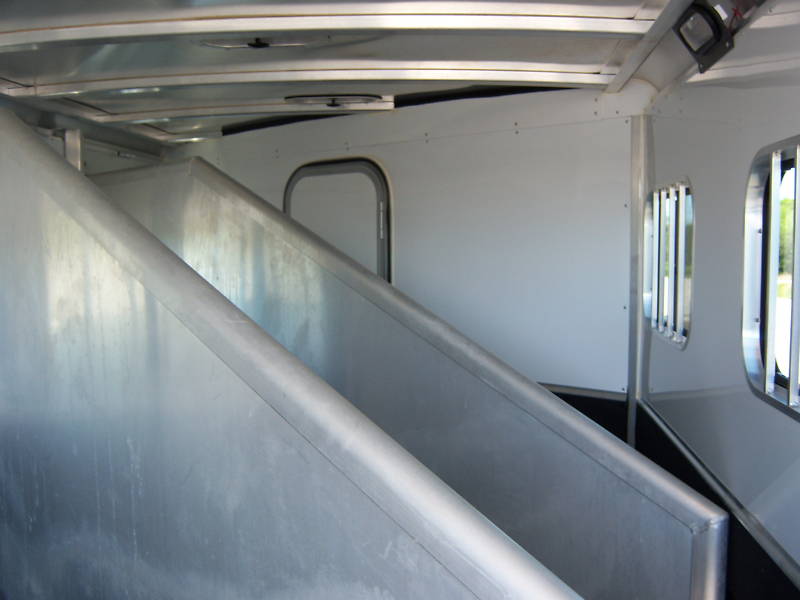 Trailer photograph 20
