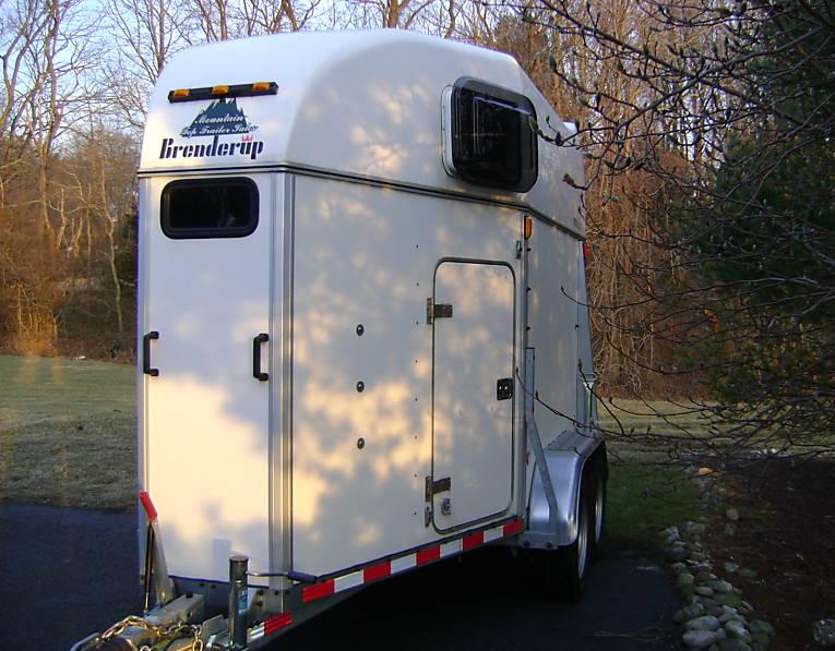 Trailer photograph 2