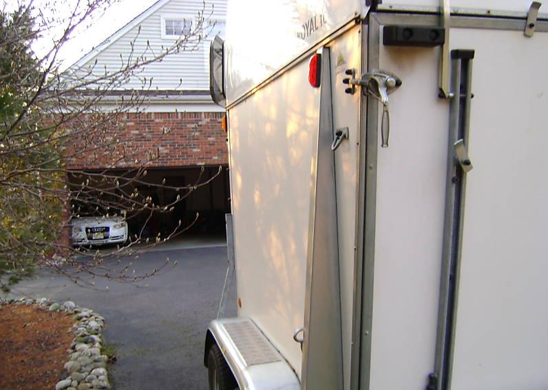Trailer photograph 4