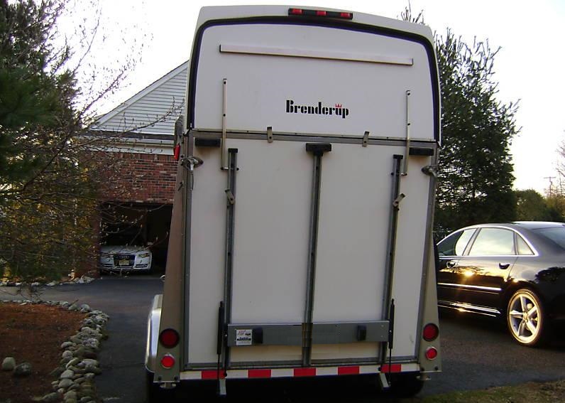 Trailer photograph 9