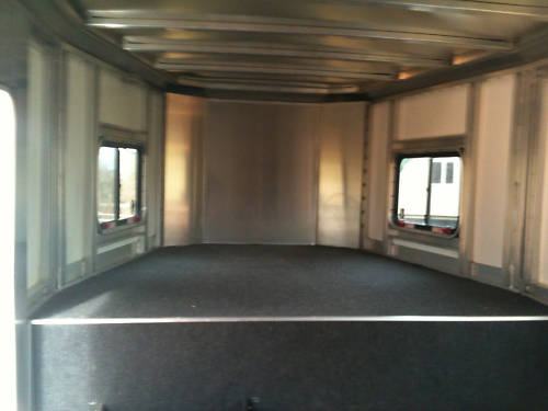 Trailer photograph 5