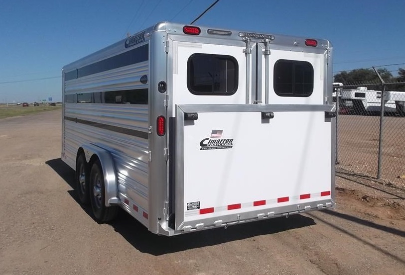 Trailer photograph 3