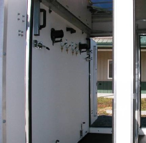 Trailer photograph 8