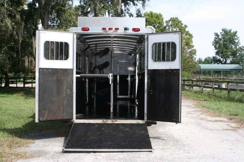 Trailer photograph 4