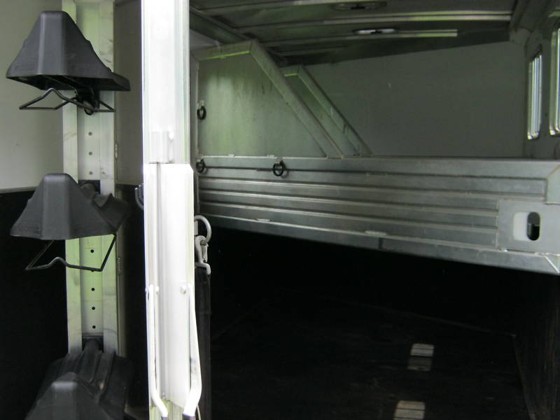 Trailer photograph 4