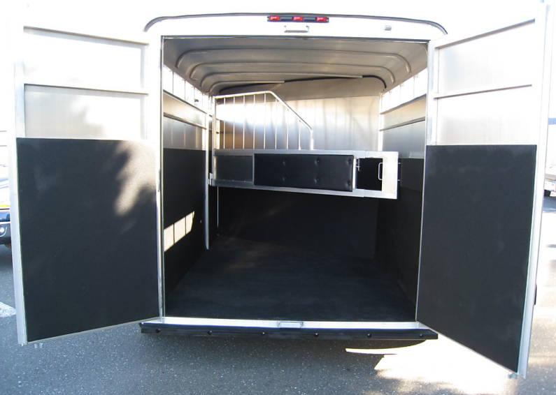 Trailer photograph 4