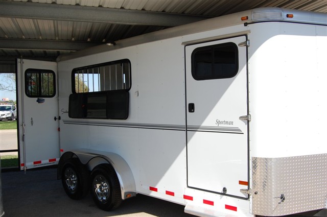 Trailer photograph 3