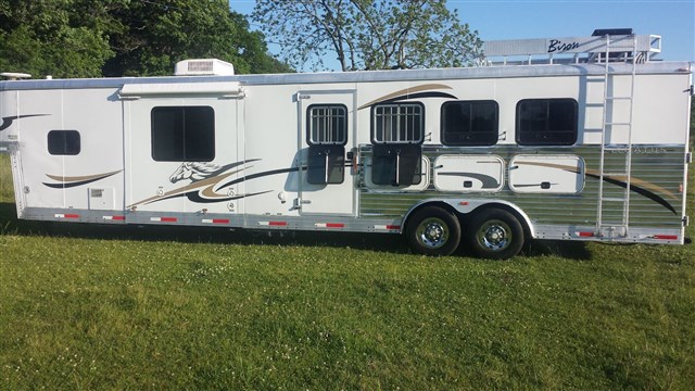 Trailer photograph 3