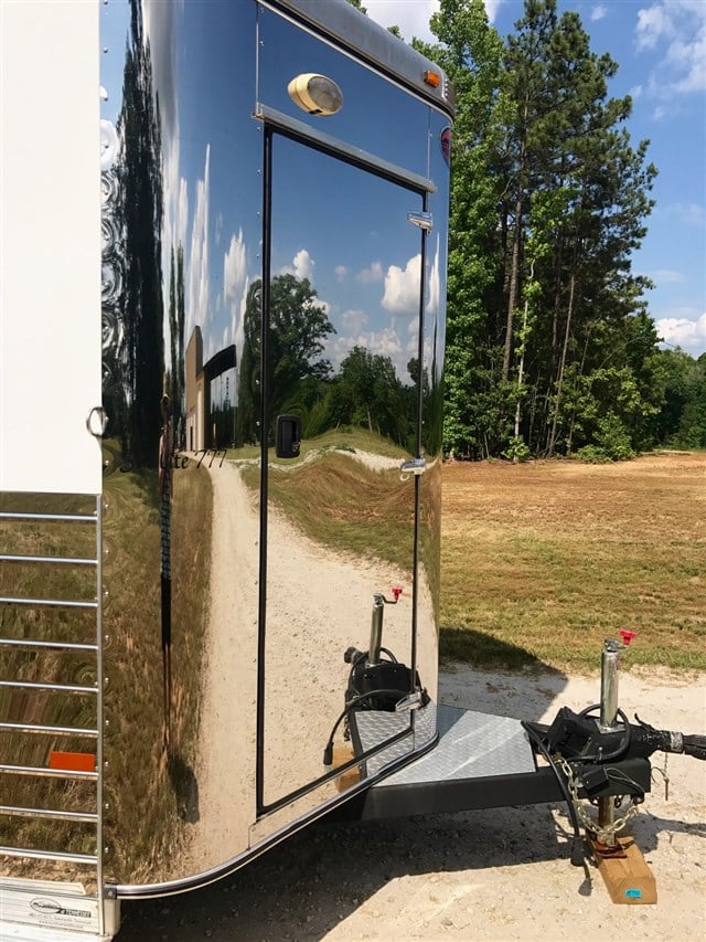 Trailer photograph 16