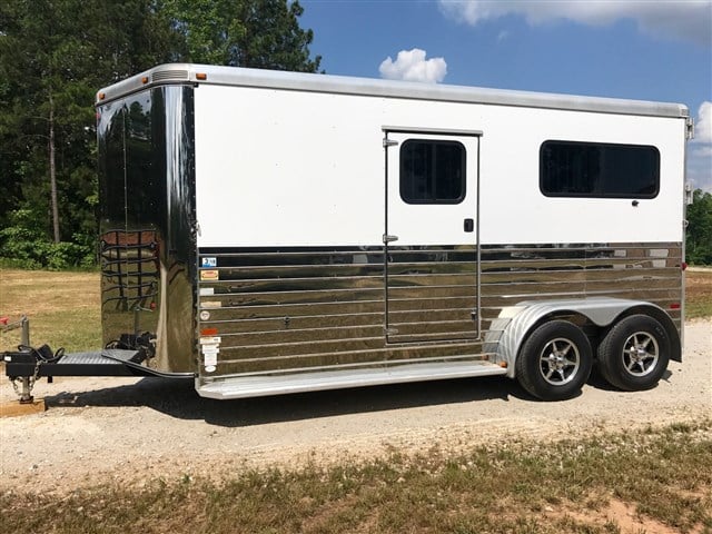 Trailer photograph 3
