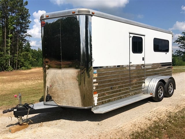 Trailer photograph 8